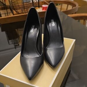Michael Kors Classic Black Heels